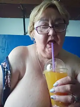 Snapshot of Awn290668 chatting on July 3, 2:29 am Awn290668 online show from July 3, 2:29 am