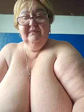 Snapshot of Awn290668 chatting on July 11, 3:20 am Awn290668 online show from July 11, 3:20 am