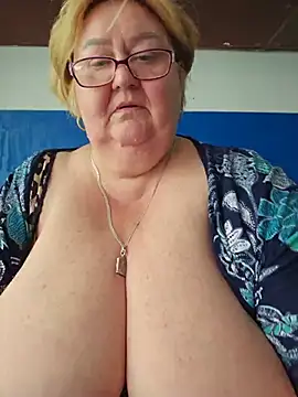 Snapshot of Awn290668 chatting on July 14, 12:44 pm Awn290668 online show from July 14, 12:44 pm