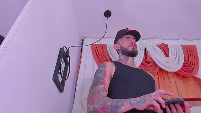 dilan scootk  online show from February 22, 11:20 am