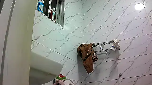 kisstoyousoon2024 online show from March 18, 6:15 pm