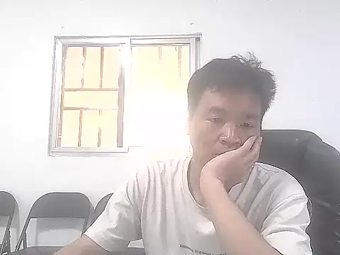 kisstoyousoon2024 online show from November 19, 2:50 pm