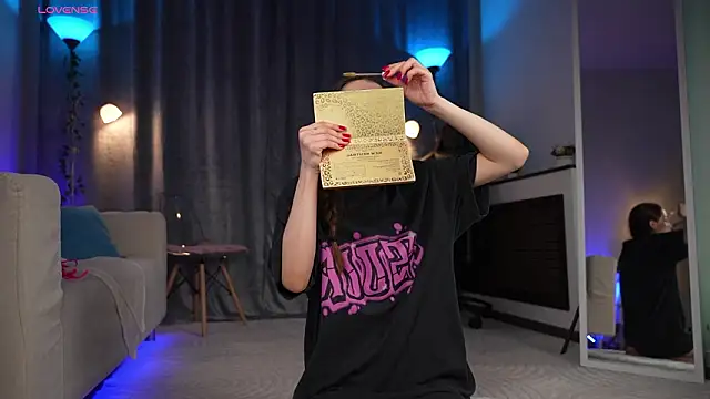 Amely Young online show from March 16, 2:39 am