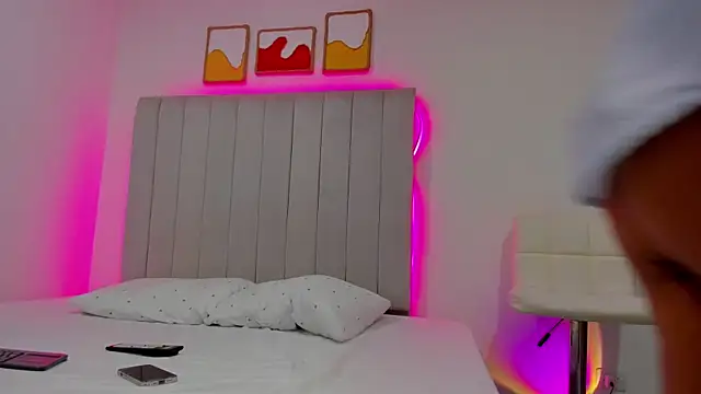 amy robertz online show from November 28, 3:20 am