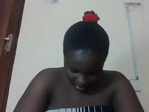 hotebbbyy online show from December 16, 12:38 pm