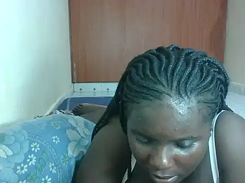 hotebbbyy online show from April 3, 8:07 pm