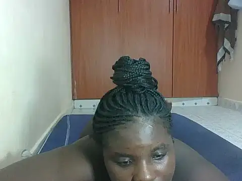 hotebbbyy online show from April 13, 3:45 am