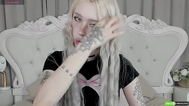 Joy Barker online show from November 8, 3:18 am