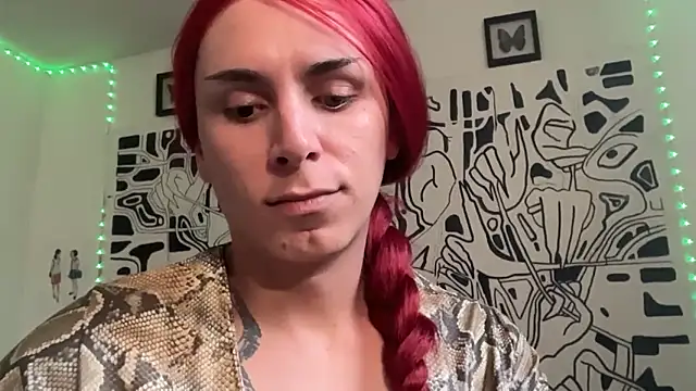 Snapshot of Thematrioshkaoficial24 chatting on November 5, 9:48 pm Thematrioshkaoficial24 online show from November 5, 9:48 pm