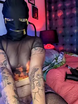 Snapshot of SaihtamX chatting on October 2, 11:45 pm SaihtamX online show from October 2, 11:45 pm