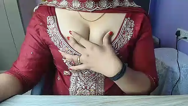 Snapshot of KhwahisHH chatting on November 15, 10:01 am KhwahisHH online show from November 15, 10:01 am