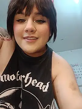 ItsNaiixa online show from July 24, 9:57 pm