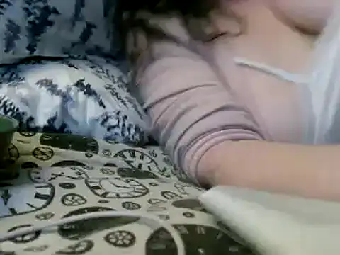 WHITEDAROSE online show from February 6, 9:28 pm