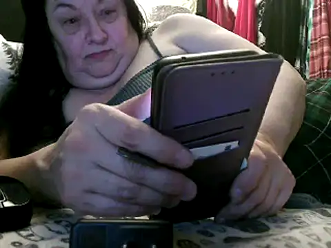 WHITEDAROSE online show from March 18, 4:15 am