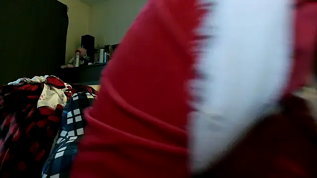 WHITEDAROSE online show from November 17, 6:35 pm