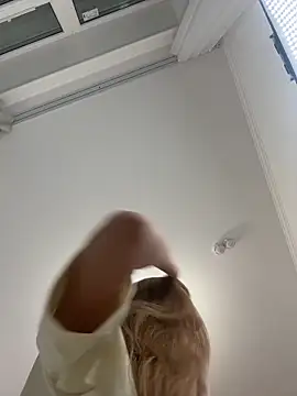 Snapshot of KateRedgar chatting on March 9, 1:48 pm KateRedgar online show from March 9, 1:48 pm