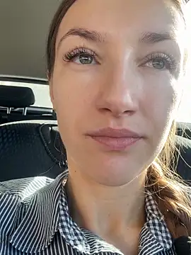 Snapshot of KateRedgar chatting on March 21, 8:19 am KateRedgar online show from March 21, 8:19 am