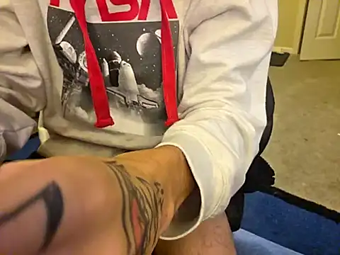 Snapshot of Migaruo chatting on October 7, 12:02 pm Migaruo online show from October 7, 12:02 pm