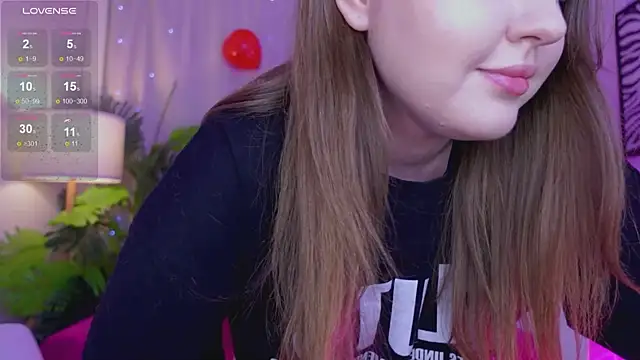 Mia  Peach online show from February 15, 12:37 am