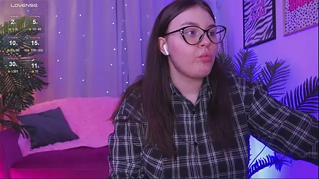 Mia  Peach online show from March 7, 9:38 pm