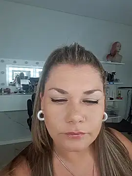 Snapshot of agatadominatrix1 chatting on December 28, 2:22 am agatadominatrix1 online show from December 28, 2:22 am