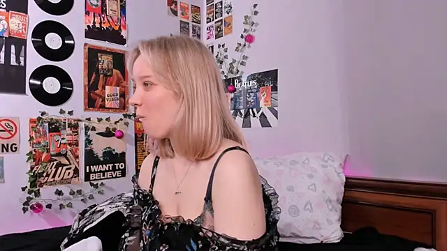 AliciaParkerf online show from February 6, 8:23 pm