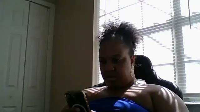 Snapshot of Badgirlbrittt chatting on October 1, 6:36 pm Badgirlbrittt online show from October 1, 6:36 pm