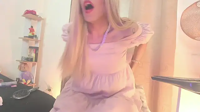 BarbieVenus online show from March 1, 5:15 pm