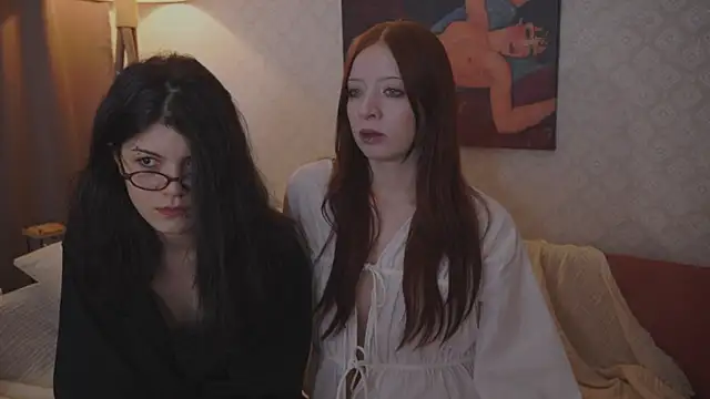 Snapshot of the_cure___ chatting on December 14, 8:13 pm the cure online show from December 14, 8:13 pm