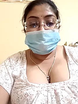 LAVERNIYA  online show from March 5, 3:07 pm