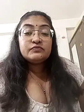 LAVERNIYA  online show from October 14, 12:50 pm