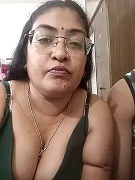 LAVERNIYA  online show from October 15, 6:41 pm