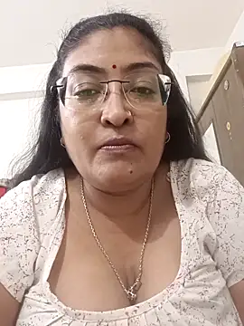 LAVERNIYA  online show from October 16, 12:39 pm