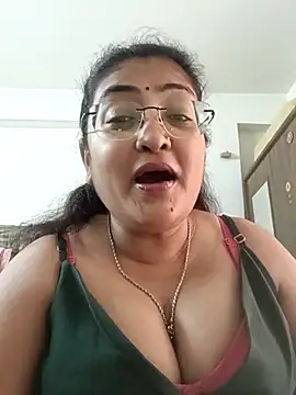 LAVERNIYA  online show from November 1, 5:53 am