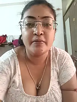 LAVERNIYA  online show from November 4, 5:17 am