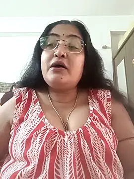 LAVERNIYA  online show from November 10, 9:08 am