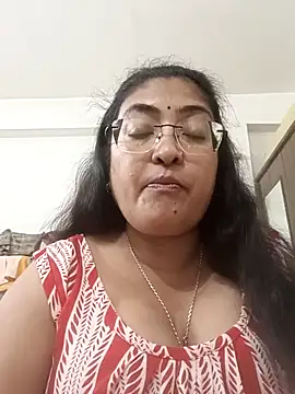 LAVERNIYA  online show from November 12, 11:10 am