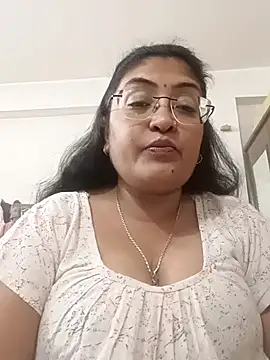 LAVERNIYA  online show from November 14, 11:42 am