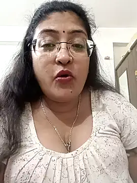 LAVERNIYA  online show from December 1, 3:06 pm