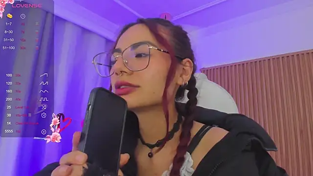 sophiecherry  online show from February 25, 9:31 am