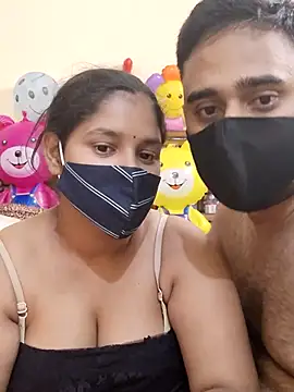 IND COUPLE1 online show from February 24, 6:47 pm