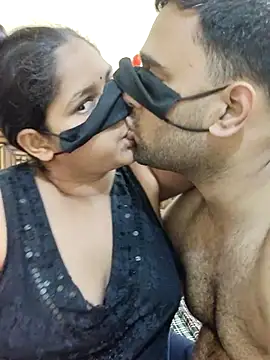 IND COUPLE1 online show from March 3, 5:39 pm