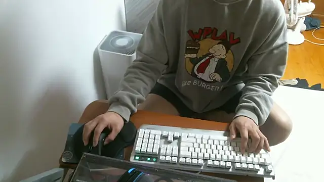 Snapshot of Stellan_0412 chatting on February 10, 4:16 am Stellan 0412 online show from February 10, 4:16 am