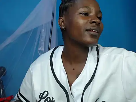 TrishaKalid online show from October 31, 12:39 pm