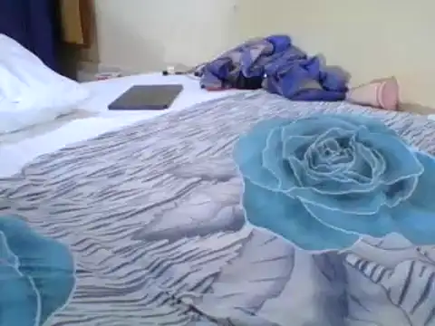 Snapshot of Brown_ebony chatting on February 24, 11:43 am Brown ebony online show from February 24, 11:43 am