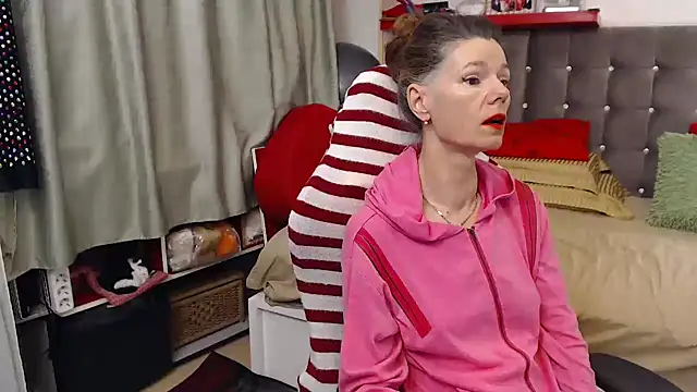 Snapshot of kellyterapy chatting on November 6, 6:09 pm kellyterapy online show from November 6, 6:09 pm