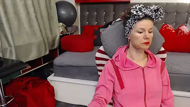 kellyterapy online show from April 3, 3:26 am