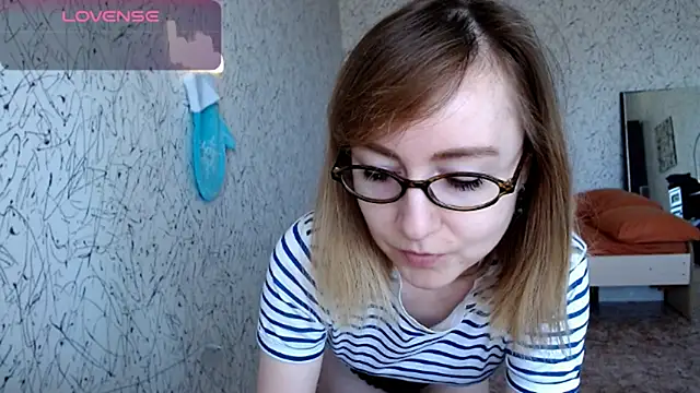 Athena Richards online show from April 15, 8:54 am