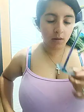 Snapshot of _Angelinaandrade_ chatting on October 24, 1:13 am Angelinaandrade online show from October 24, 1:13 am