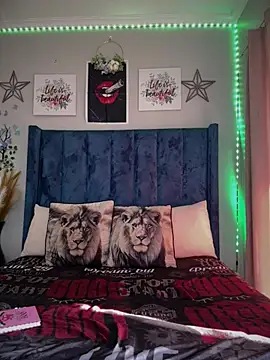 Snapshot of Dime-__ chatting on February 4, 3:07 pm Dime- online show from February 4, 3:07 pm